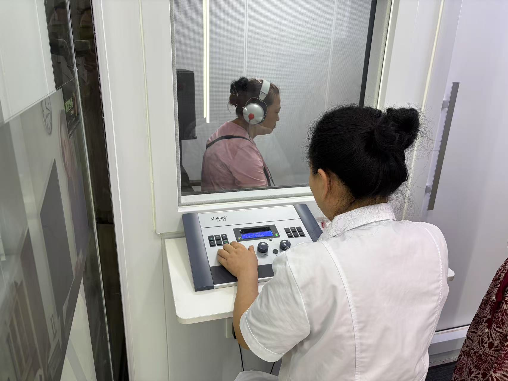 聆康来带你认听力检测系统一系列组件
