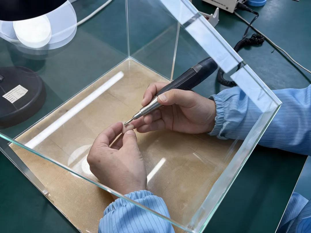 当航天碳纤维遇上大师手作，聆康定制助听器如何“深藏不露”？(图4)
