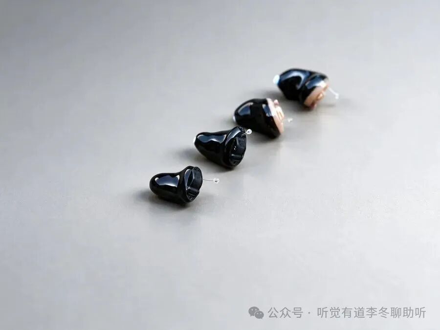 cic佩戴图.jpg 助听器到底是什么?戴了就能听清吗?28年验配师李冬聊聊(图1)